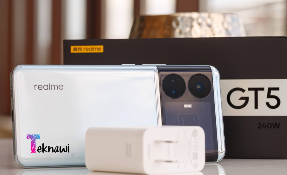 هاتف Realme GT5 240W يعد أسرع هاتف في الشحن في العالم